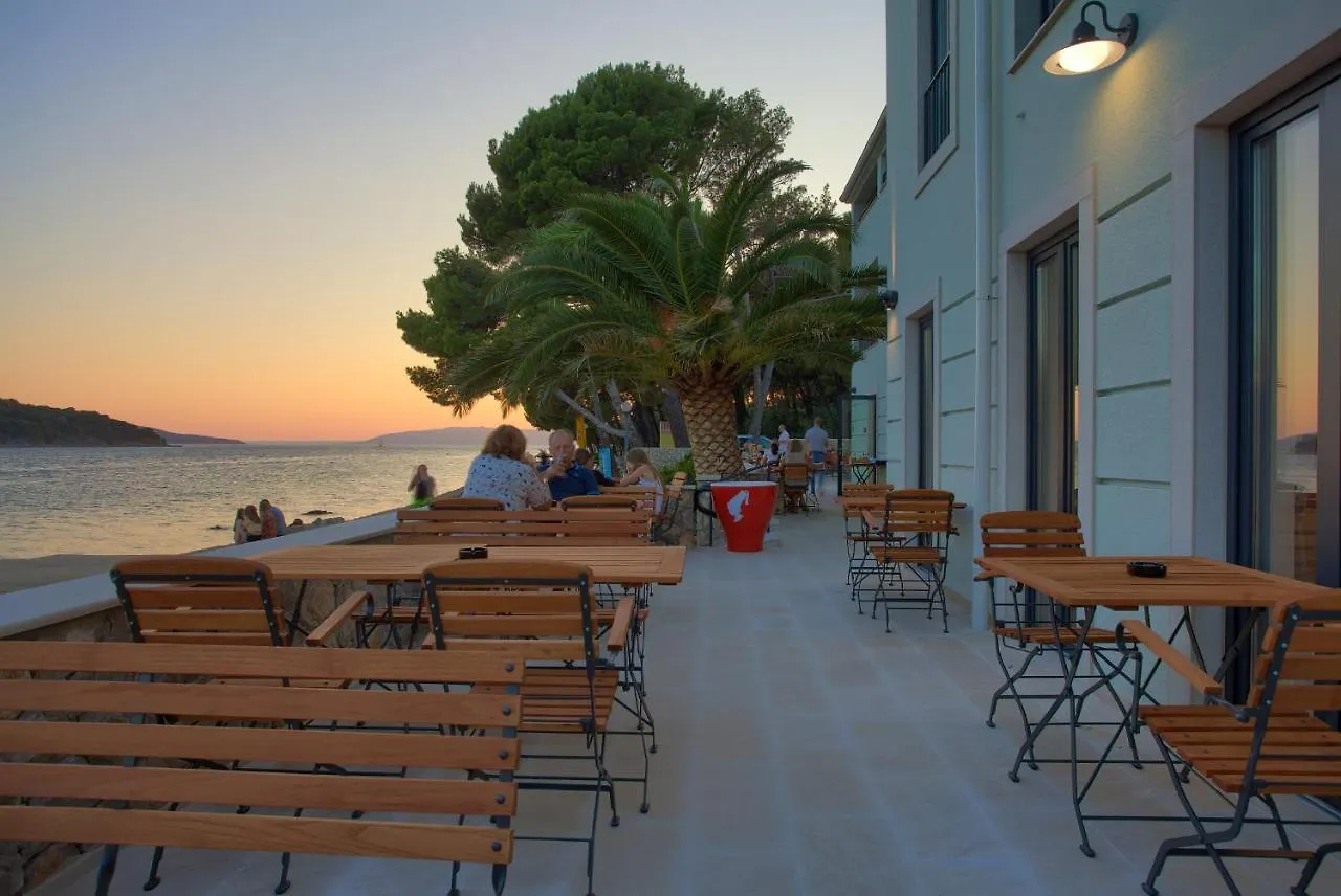 Mamin San 0*, Cres Croatia