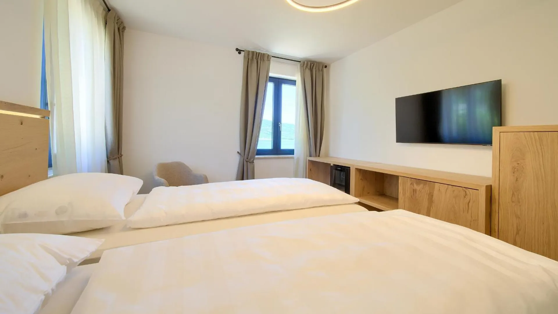 Mamin San Bed and Breakfast Cres